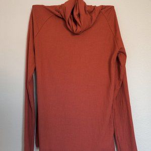 H&M Form Fitted Long Sleeve Turtleneck S